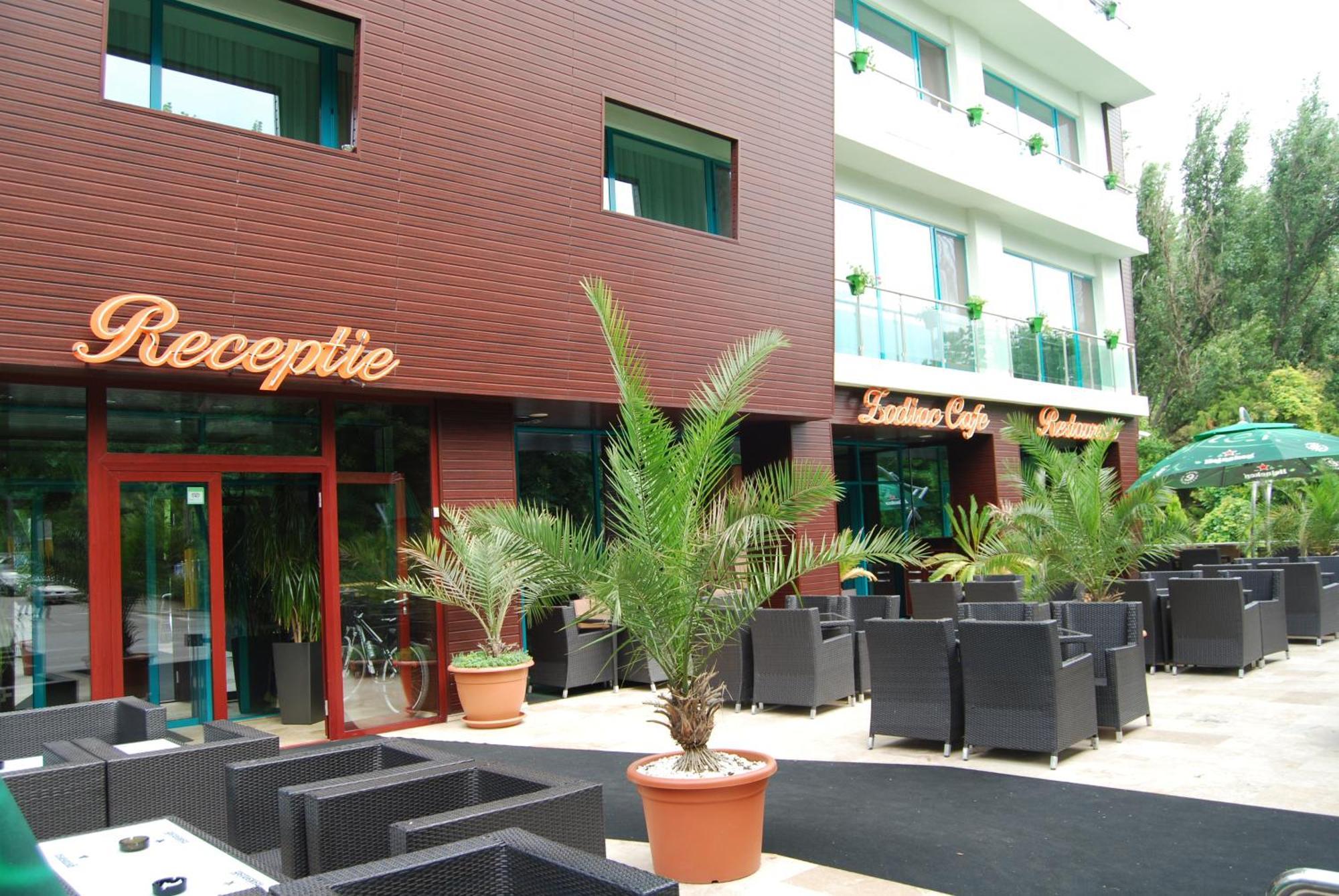 Hotel Zodiac Constanţa Buitenkant foto